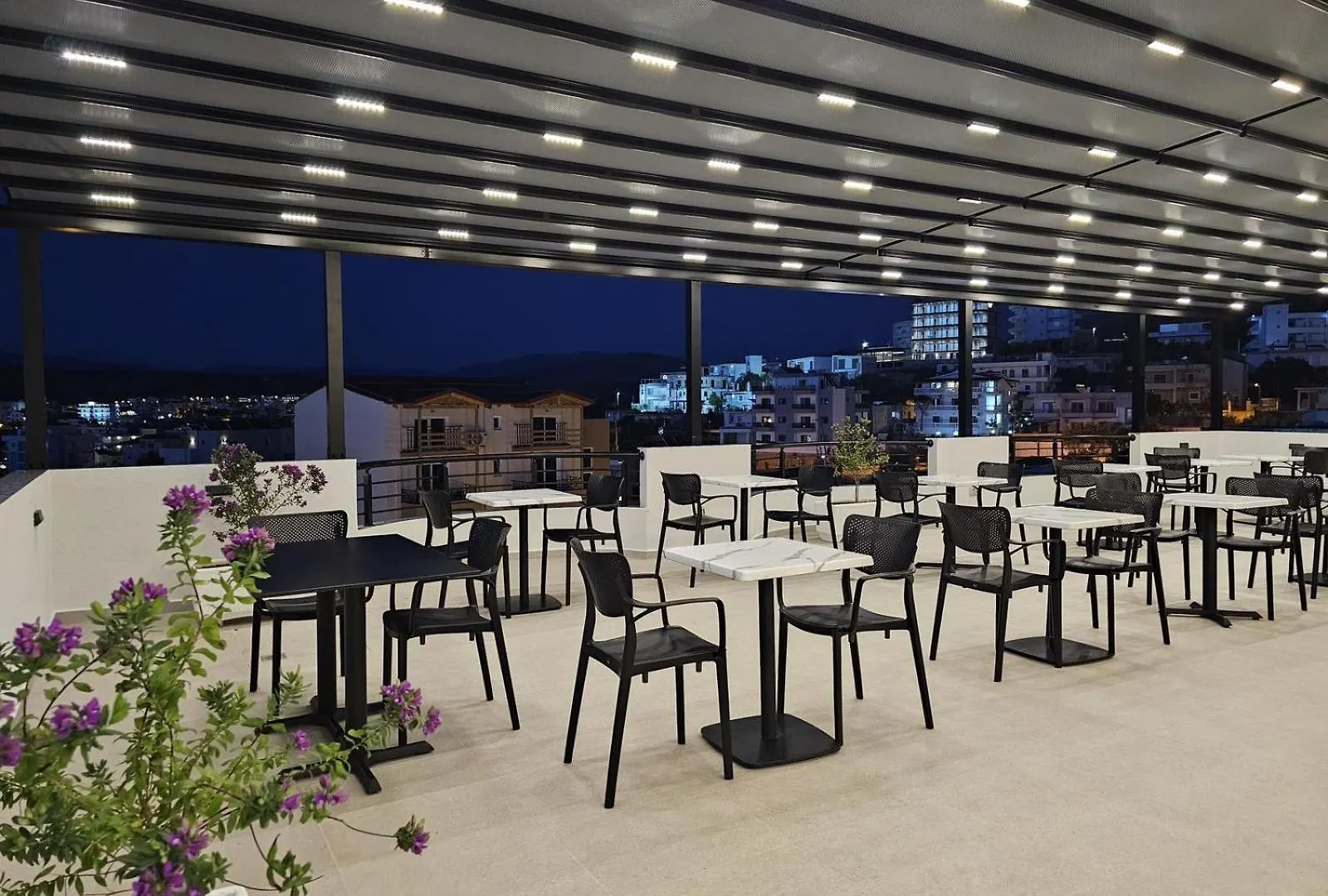 Monel Hotel Ksamil