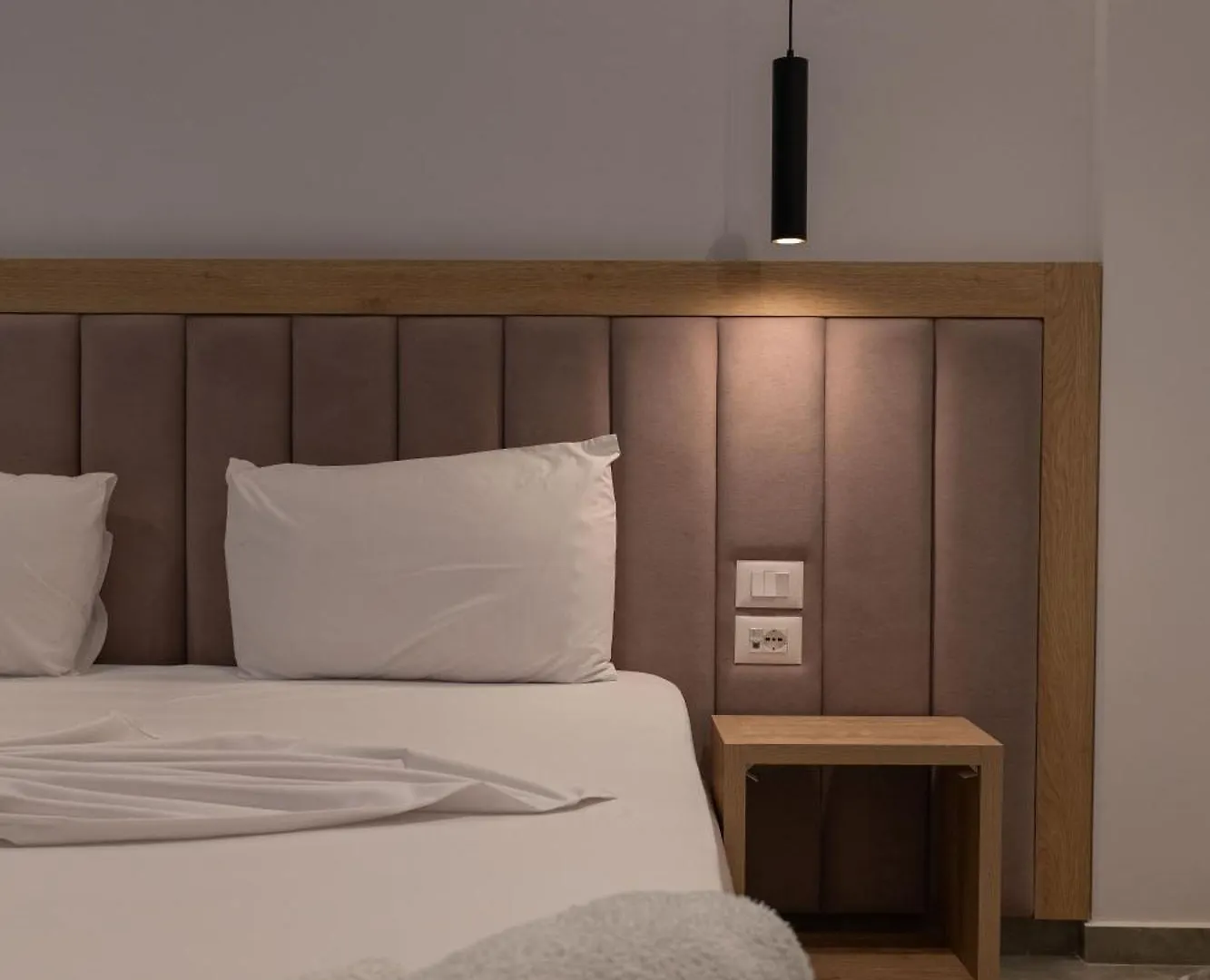 Monel Hotel Ksamil