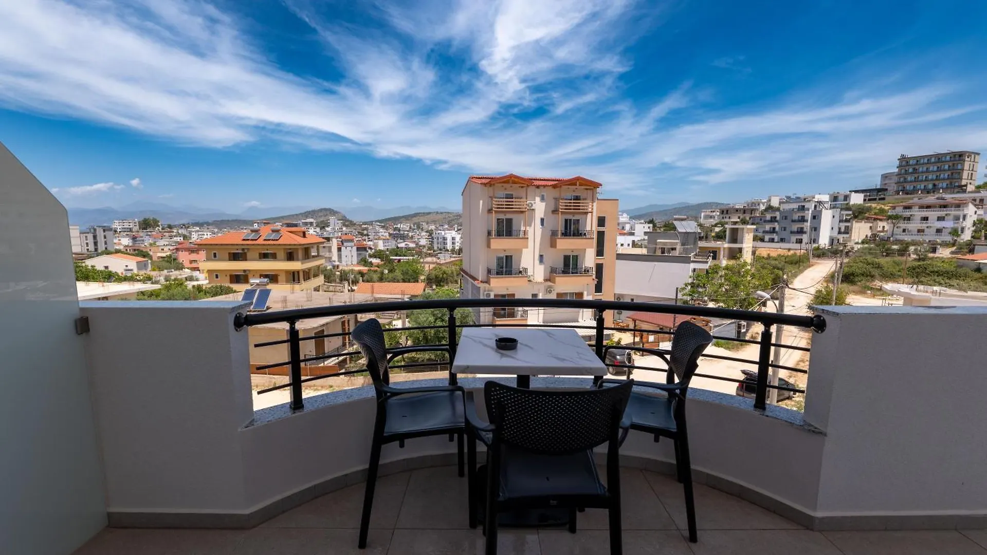 Monel Hotel Ksamil