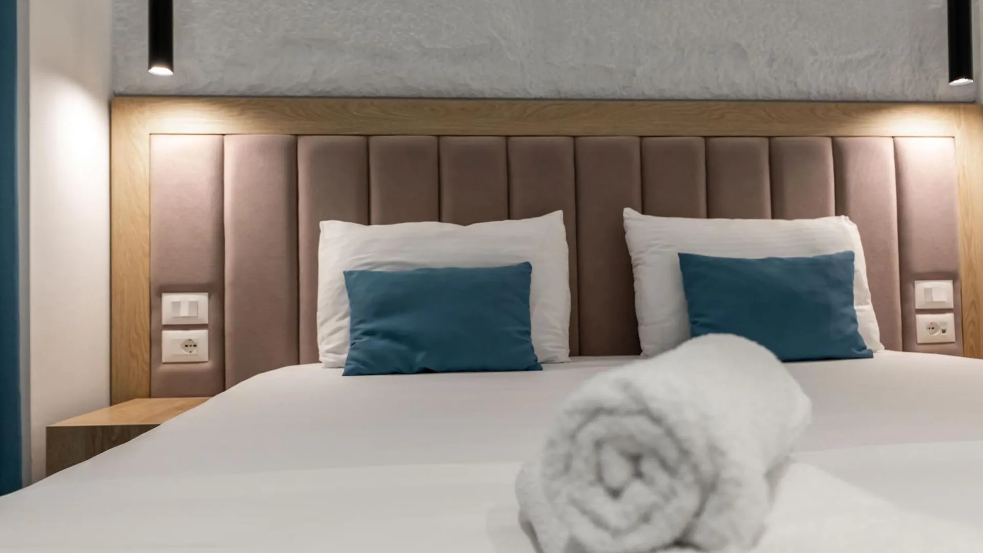 Monel Hotel Ksamil