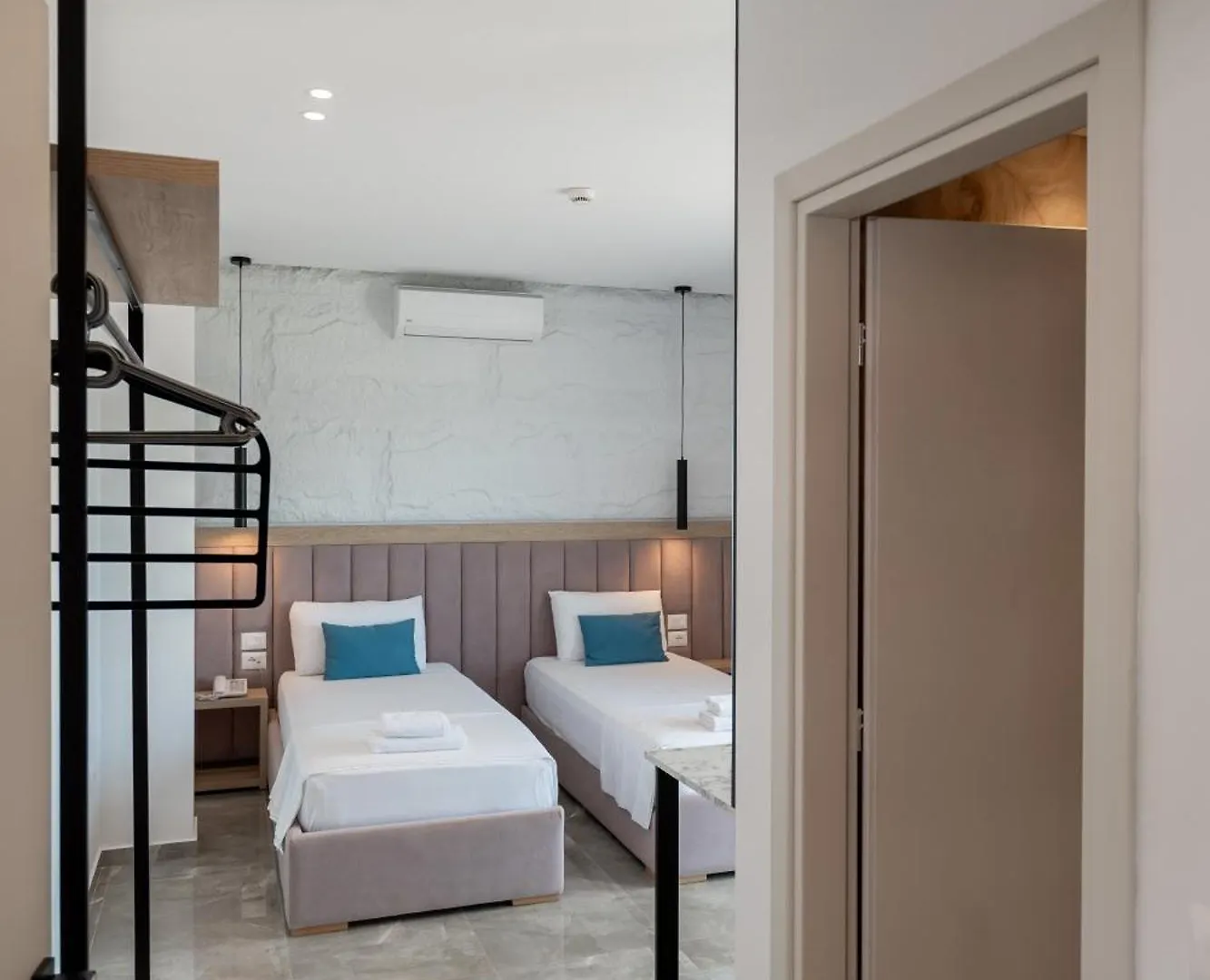Monel Hotel Ksamil