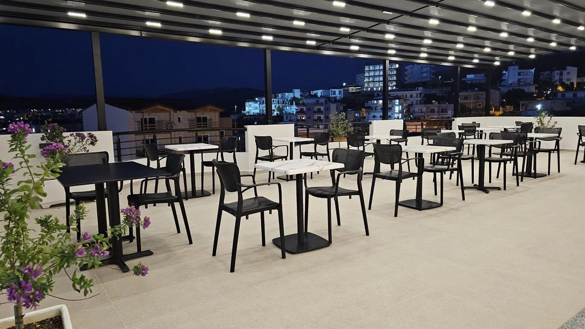 Monel Hotel Ksamil