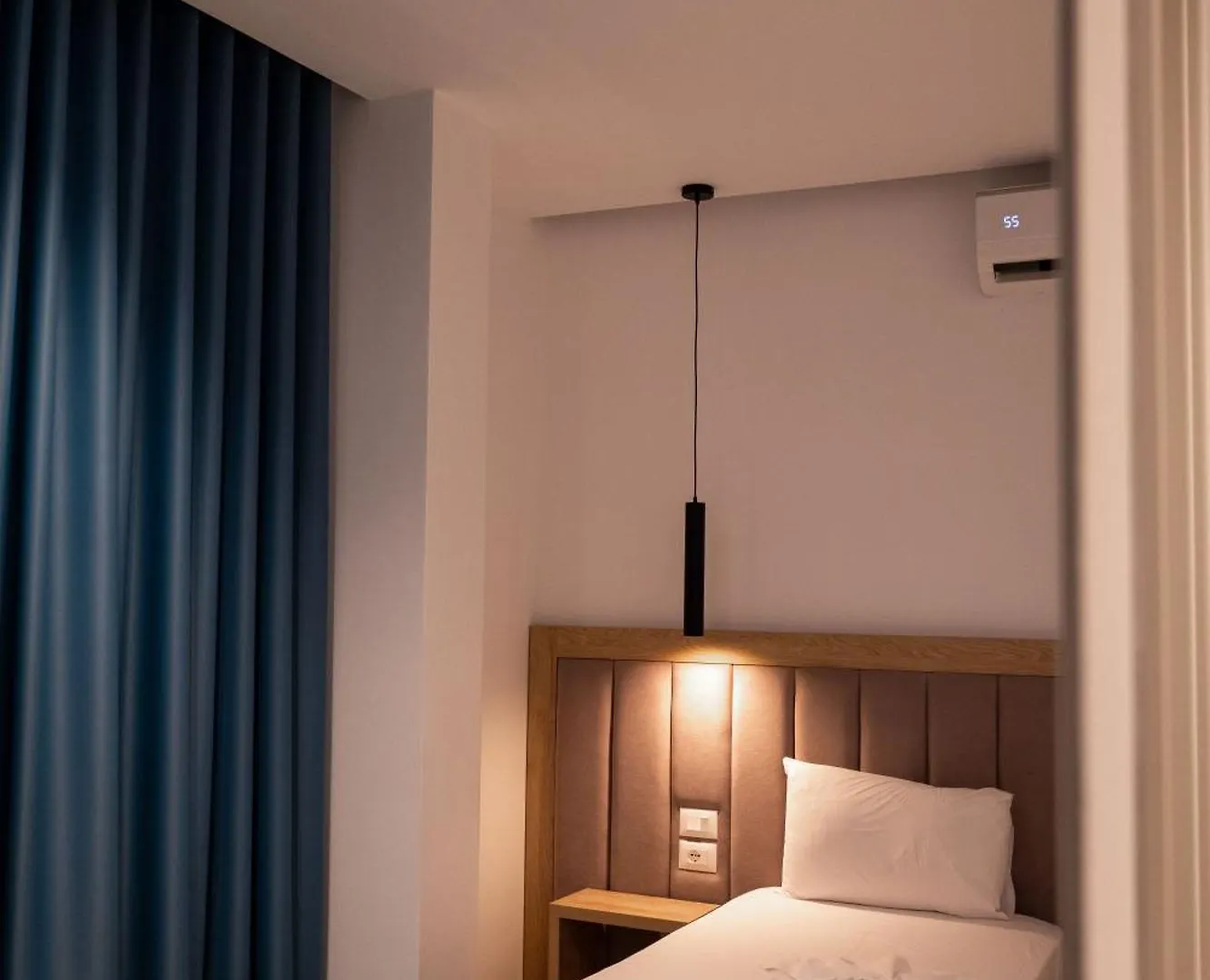 Monel Hotel Ksamil Albania