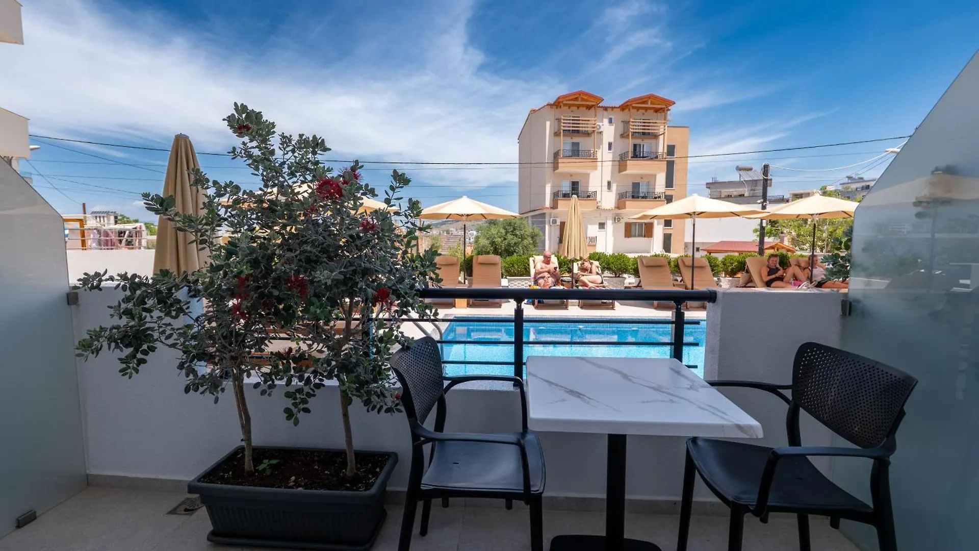 Monel Hotel Ksamil