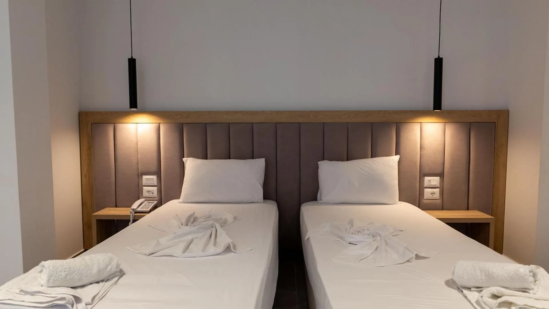 Monel Hotel Ksamil