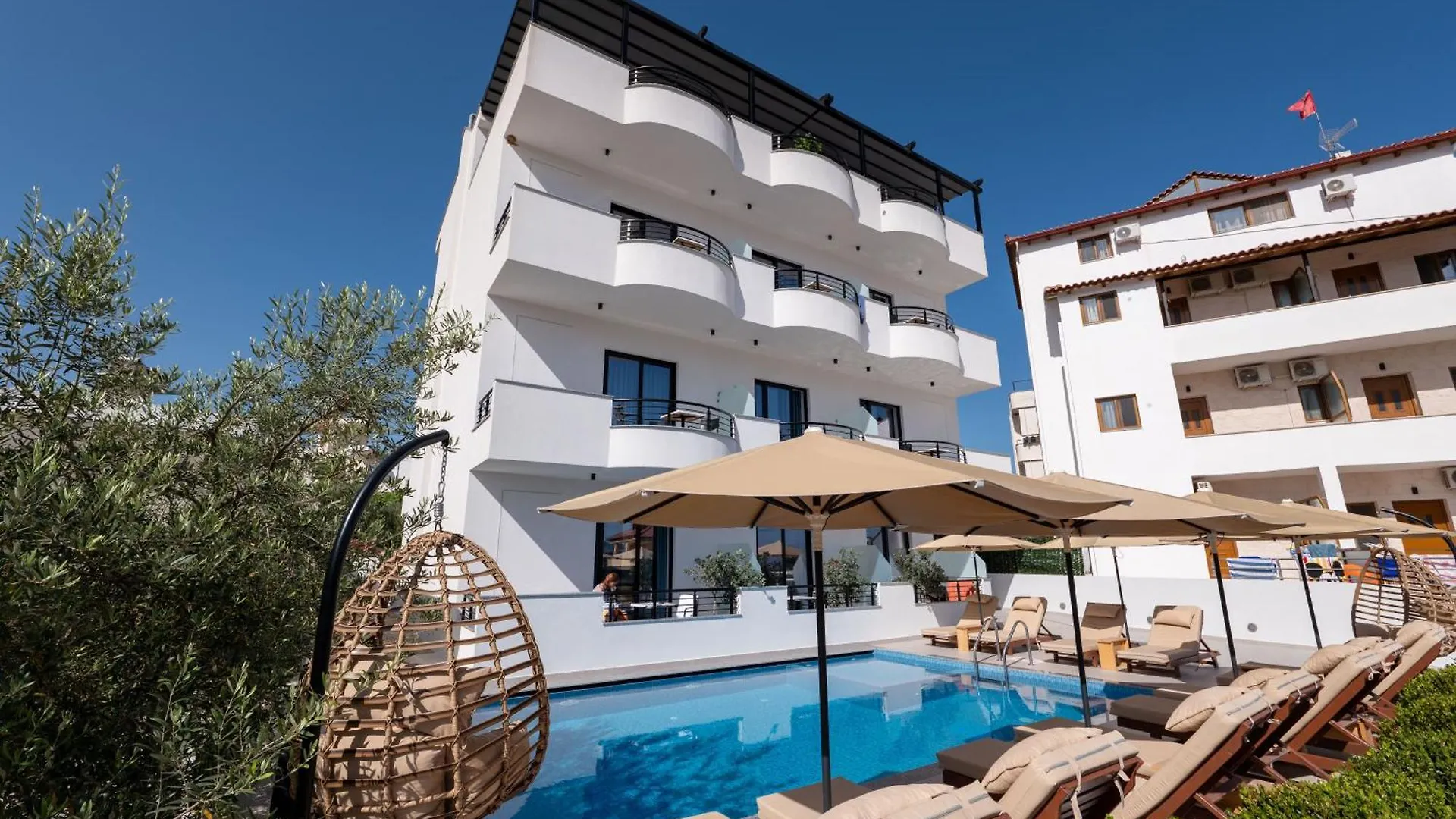 Monel Hotel Ksamil