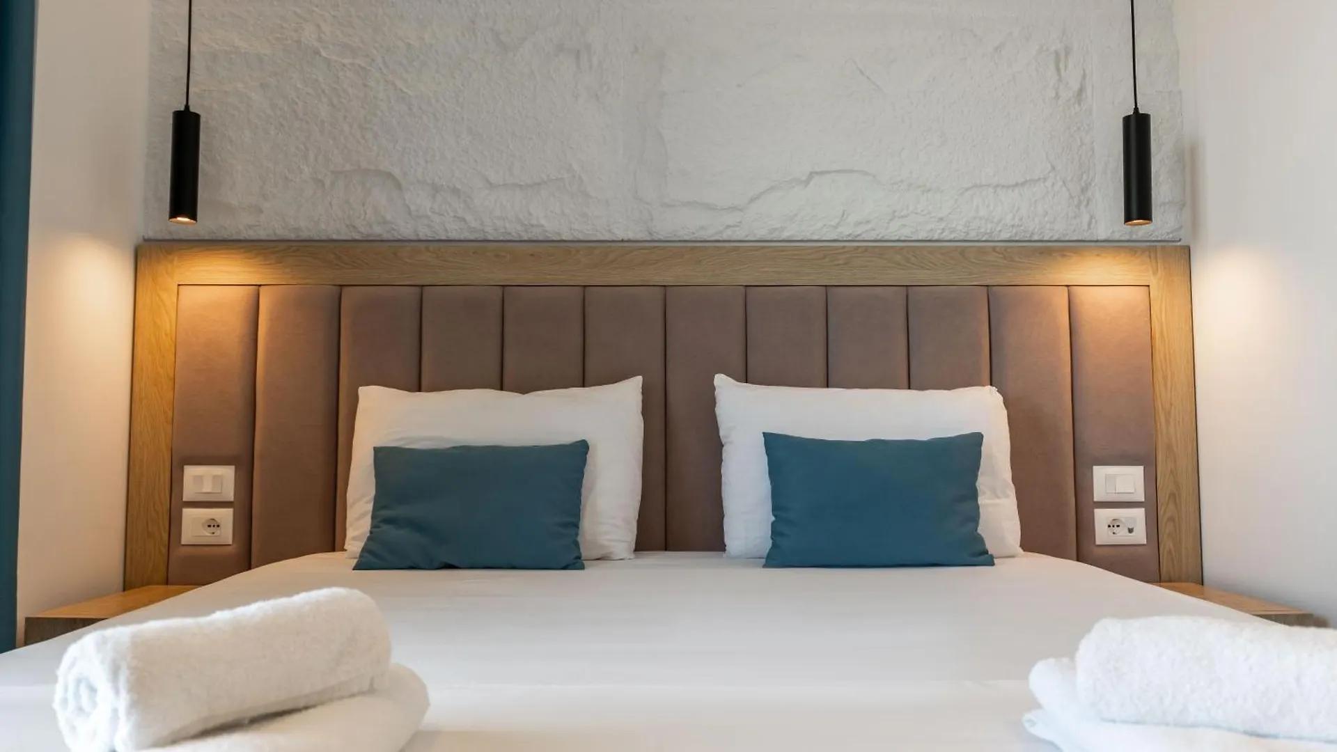 Monel Hotel Ksamil