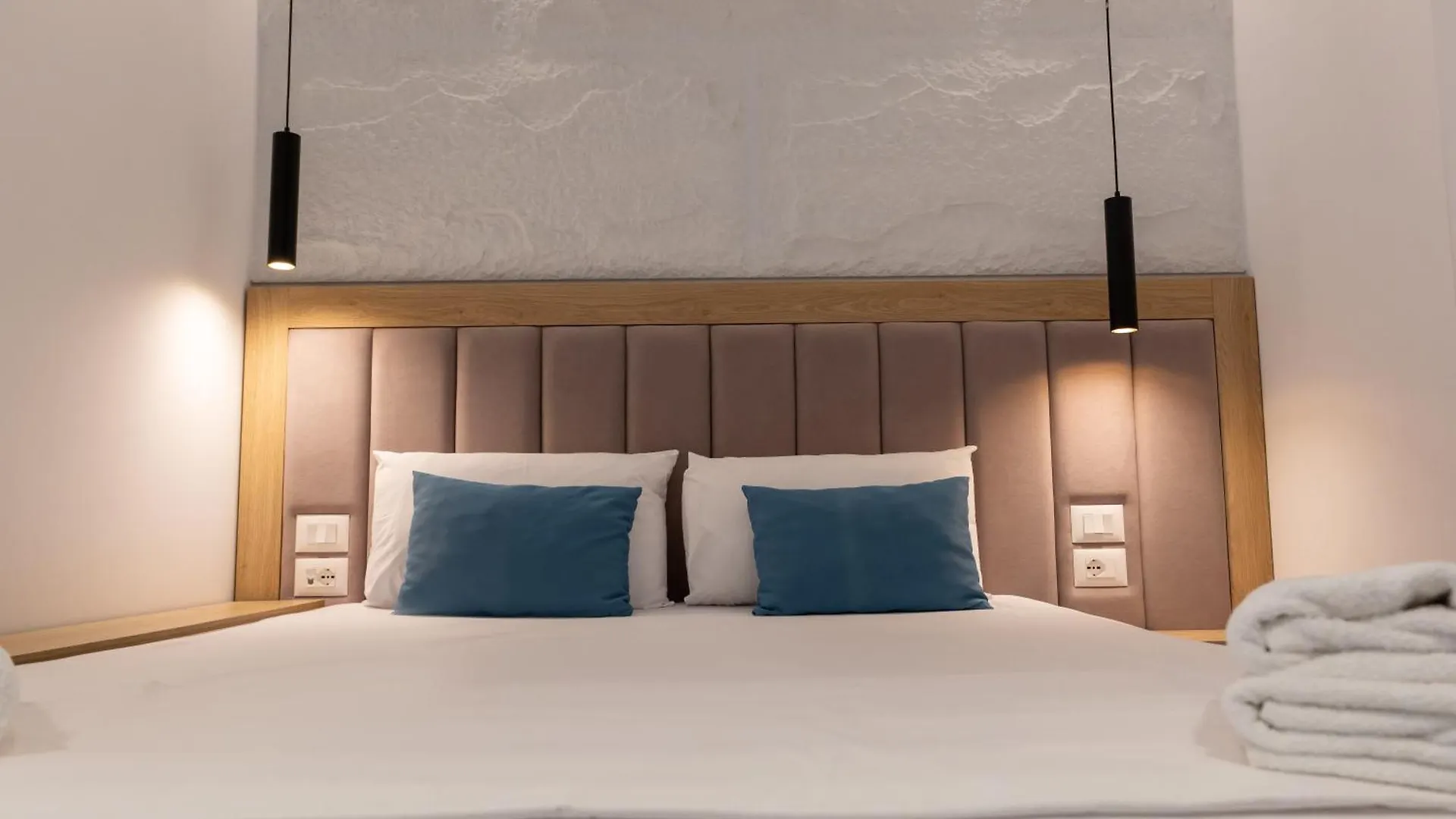 Monel Hotel Ksamil