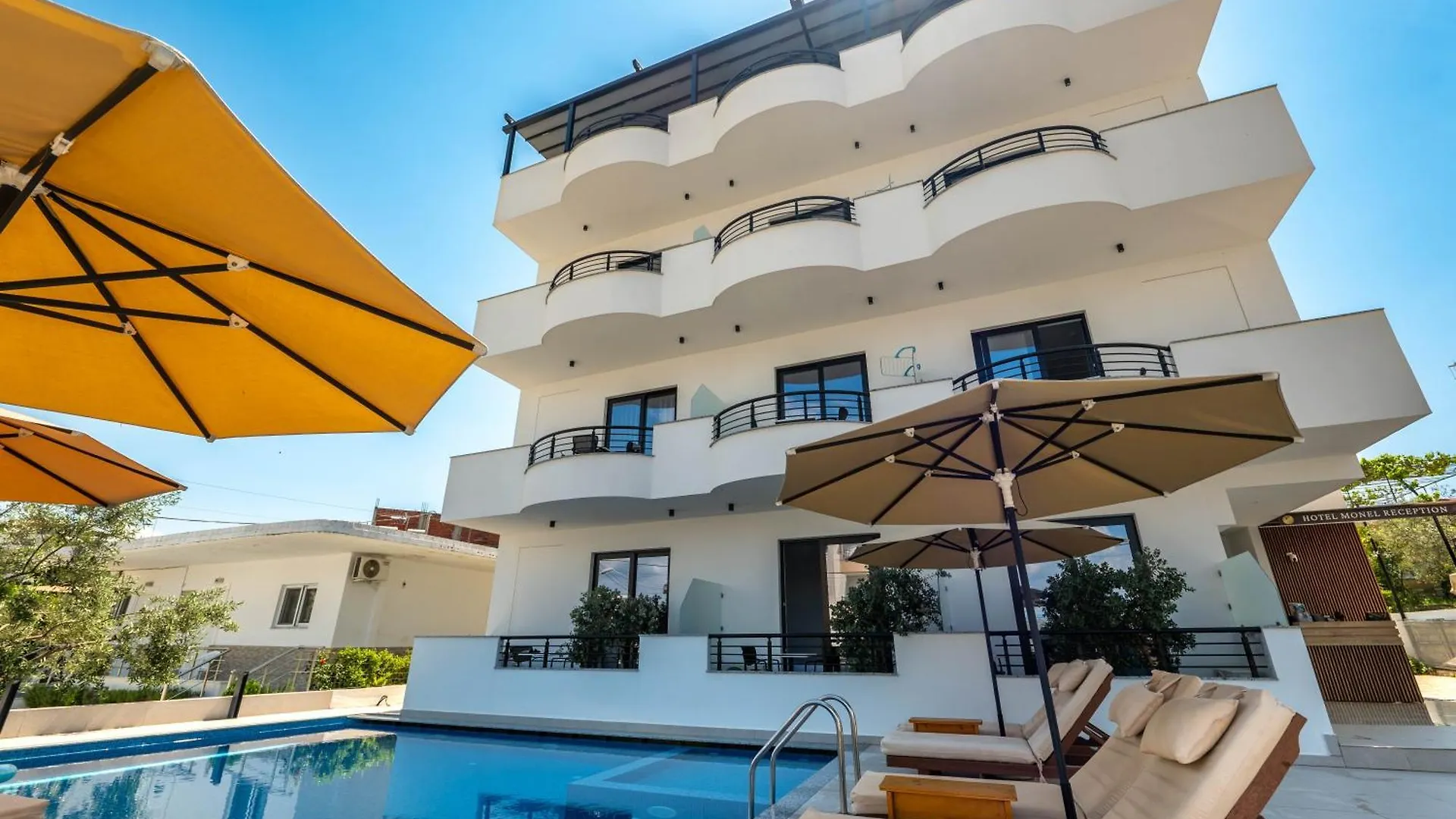 Monel Hotel Ksamil