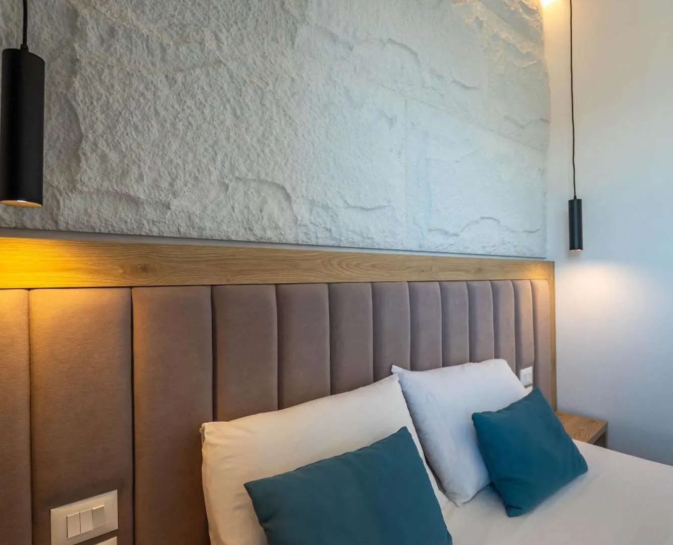 Monel Hotel Ksamil 4*,  Albania